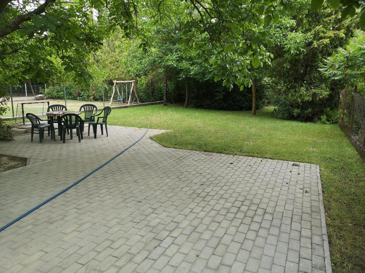 Ferienwohnung Babarczi Ueduelohaz Kiskunmajsa Exterior foto