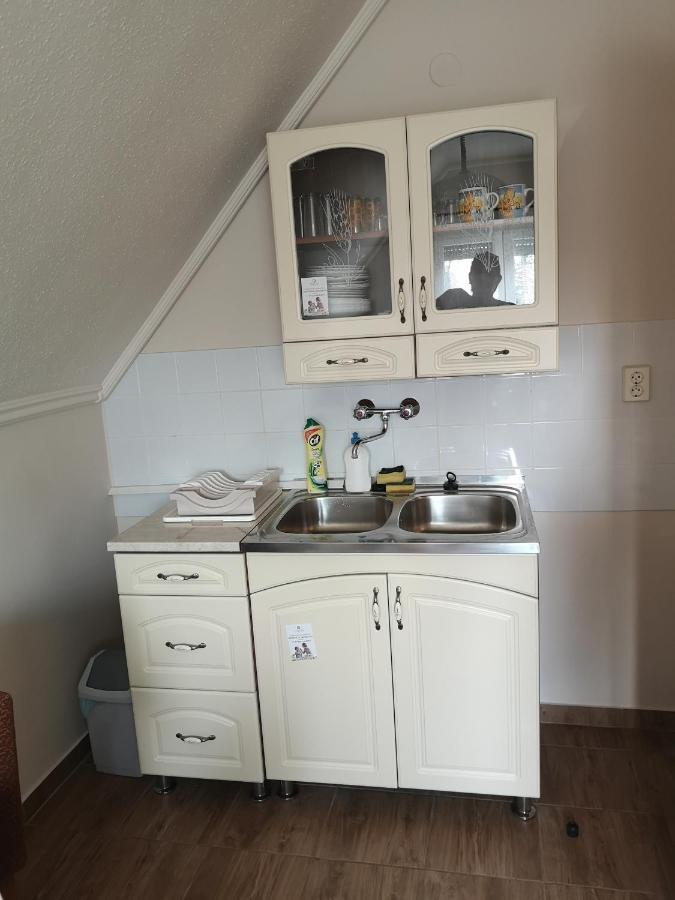 Ferienwohnung Babarczi Ueduelohaz Kiskunmajsa Exterior foto