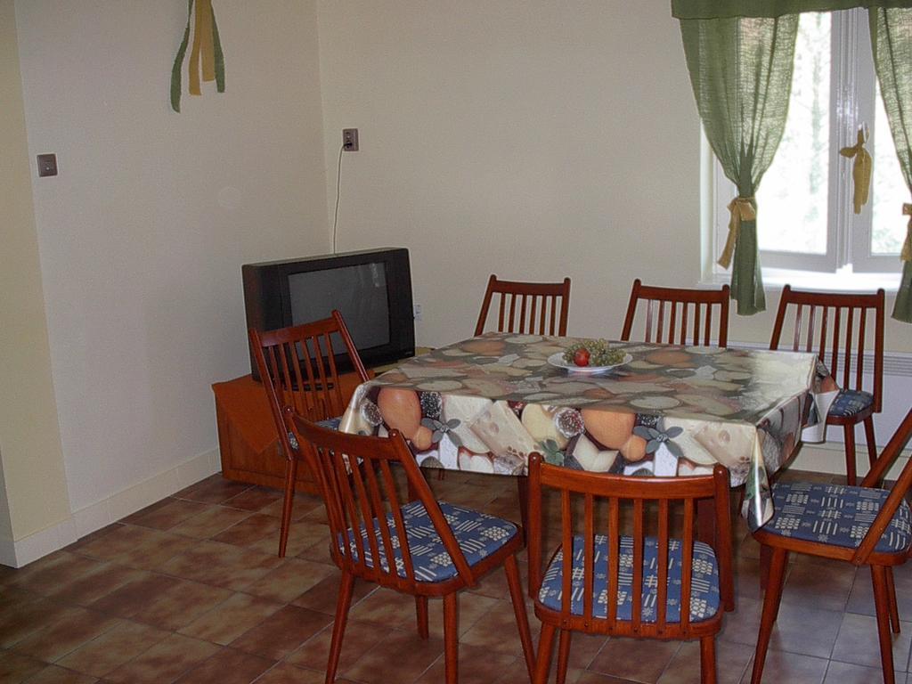 Ferienwohnung Babarczi Ueduelohaz Kiskunmajsa Zimmer foto