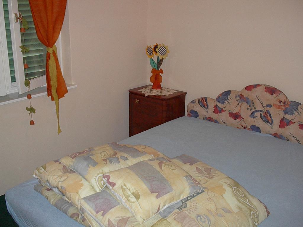 Ferienwohnung Babarczi Ueduelohaz Kiskunmajsa Zimmer foto